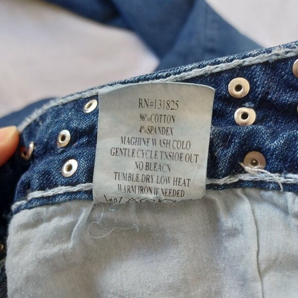 Miss Chic Jeans Bootcut Embellished Studded Rhinestones Lowrise MC1609C Size 5 - Picture 10 of 13